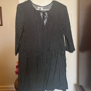 Old Navy Black Dress With White Grid Lines Size S